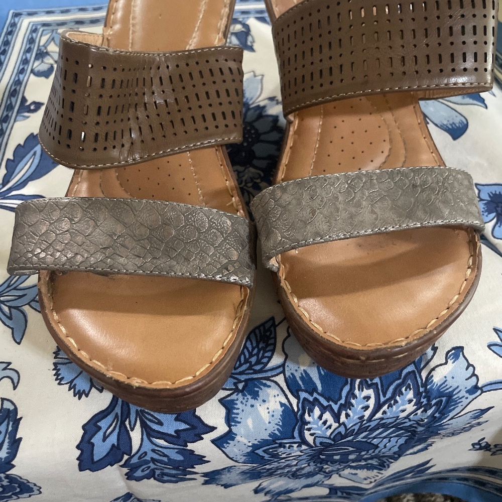 Tan Wedges size 8